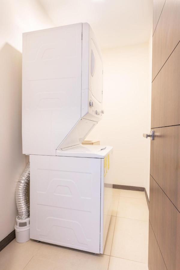 Boulevard Park Apto #27 - 2Bdrm - Selena Segura 에레디아 외부 사진
